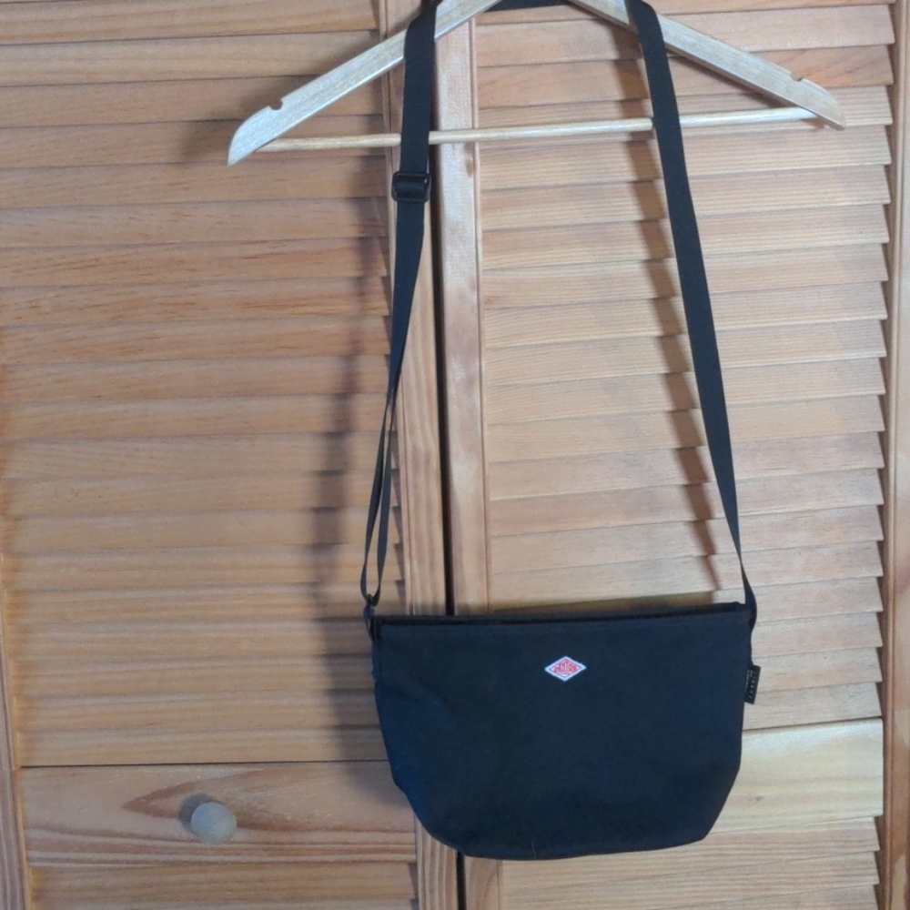 NWOT Danton Shoulder Bag - Black
